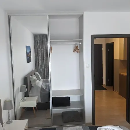 - Polanki Park D406 *